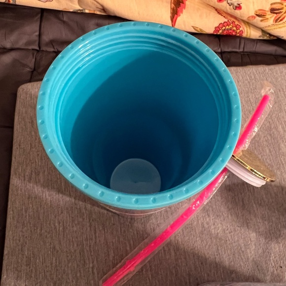 3 Lilly Pulitzer Tumblers - Picture 9 of 10